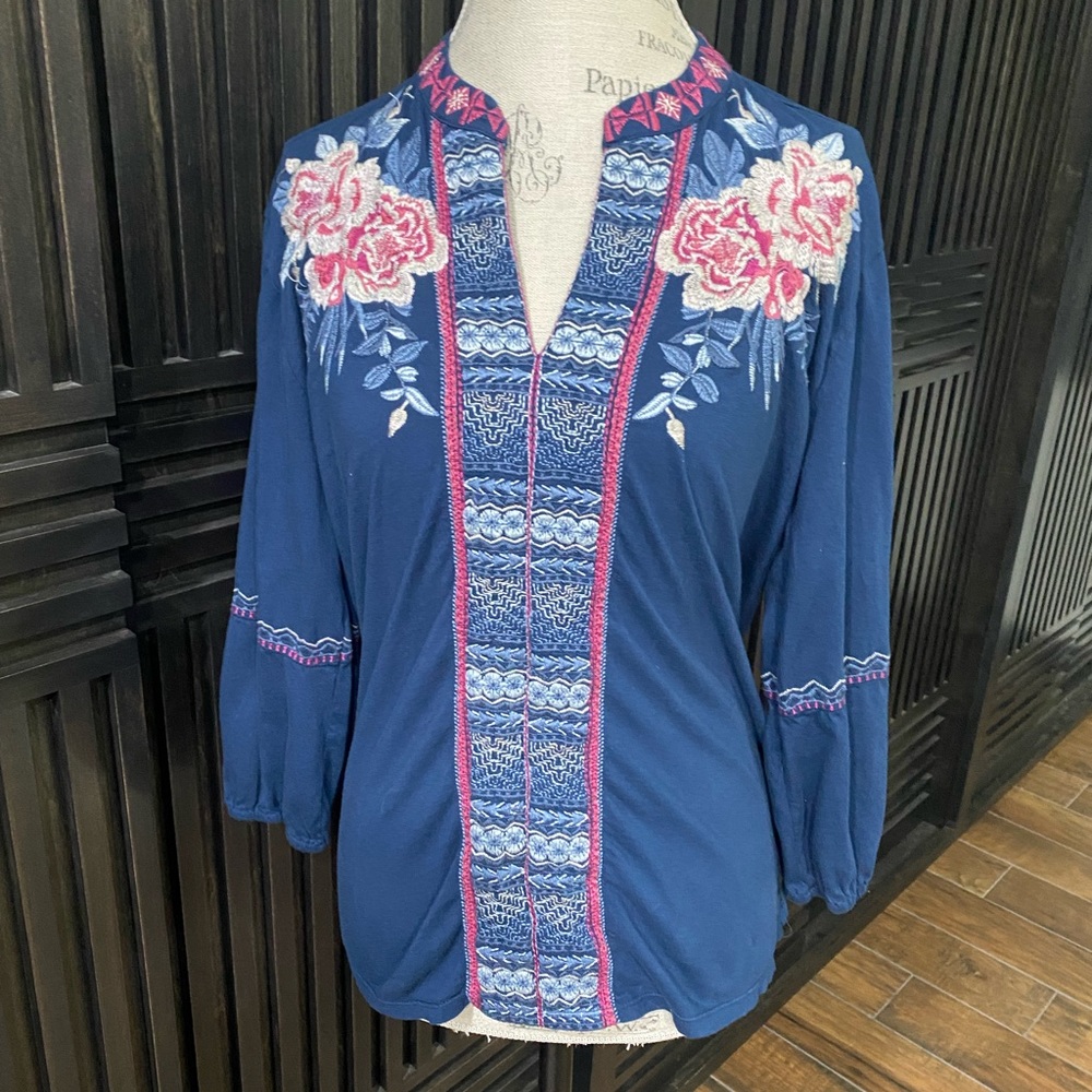 Size S Johnny Was embroidered shirt